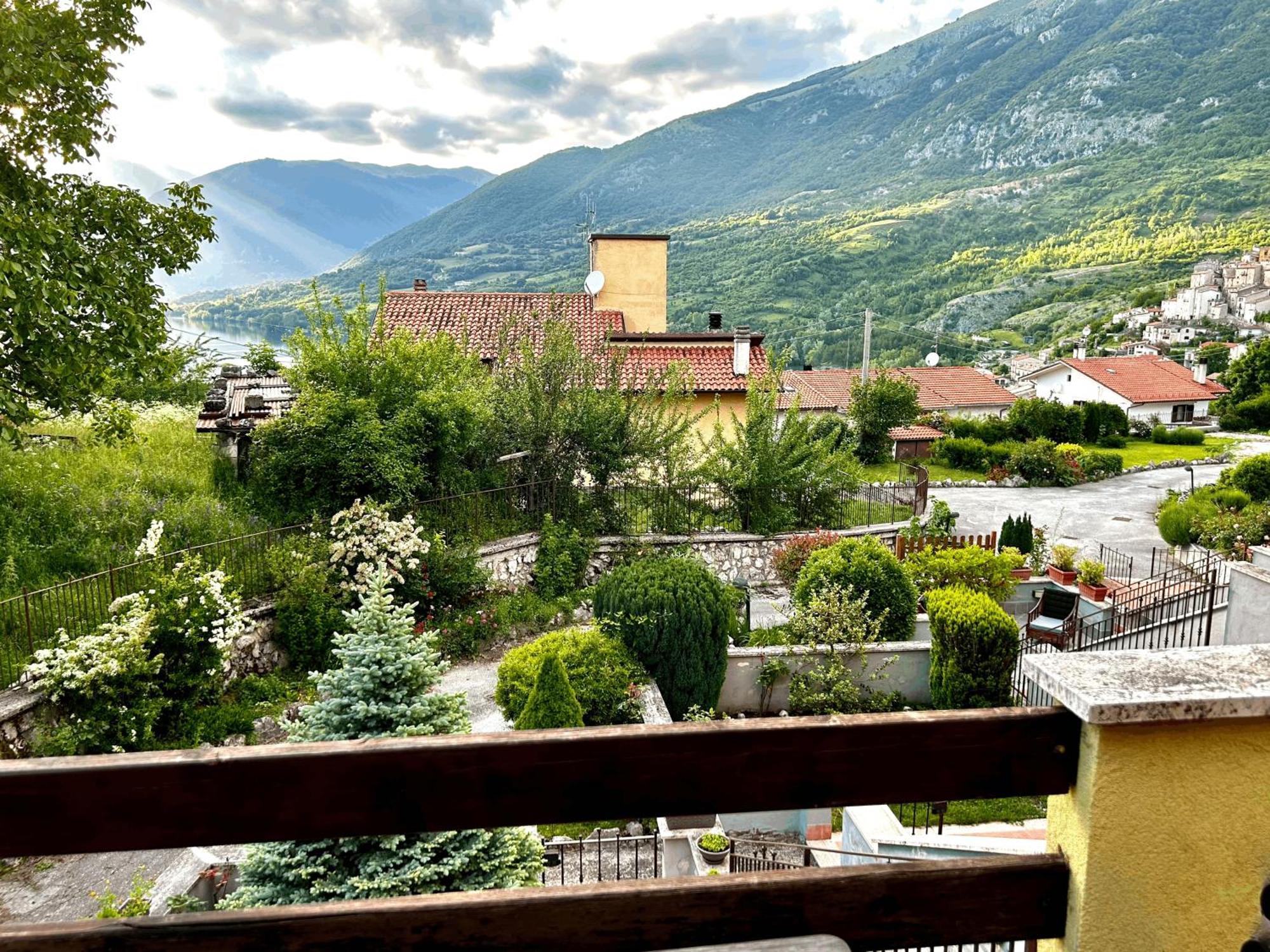 Ferienwohnung 4Flats In Orto Di Venanzio Barrea Zimmer foto